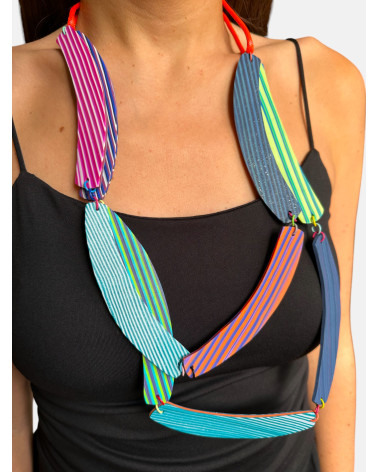 COLLAR NAVAJAS