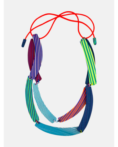 COLLAR NAVAJAS